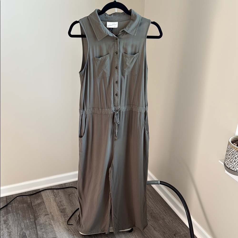 Universal Thread Olive Sleeveless Top